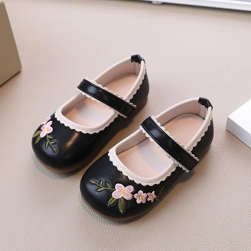Girls Leather Shoes for Party Wedding Children Princess Performance Shoes with Embroidery Flowers Kids Sweet Mary Janes Shoes