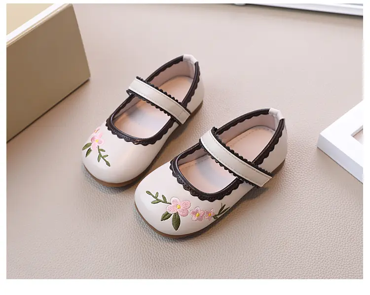 Girls Leather Shoes for Party Wedding Children Princess Performance Shoes with Embroidery Flowers Kids Sweet Mary Janes Shoes
