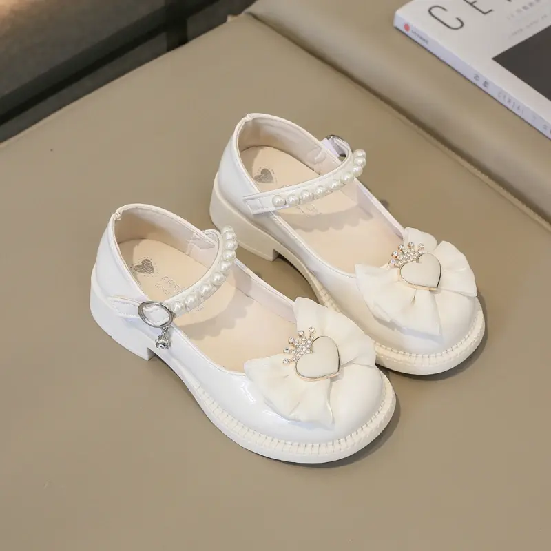 Sweet Children Princess Shoes 2024 Elegant Love Crown Bowknot Kids Leather Shoe Fashion Chic Girls Pearl Single Shoes Mary Janes