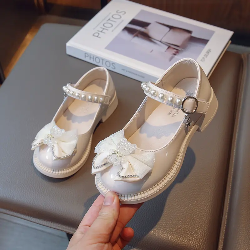Girls Leather Shoes for Party Wedding Children Princess Mary Janes Shoes with Crystal Bear Fashion Kids Performance Shoes 2024