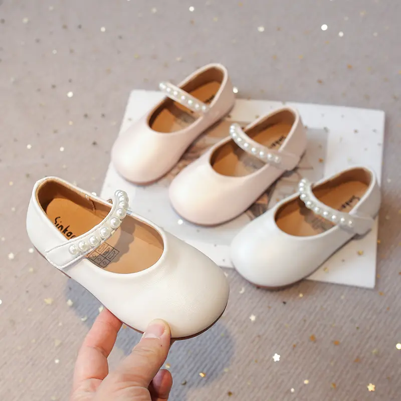 Little Girls Leather Shoes Soft Kids Mary Janes with Beading Beaded Chic Princess Sweet Simple Children Flats White for Wedding