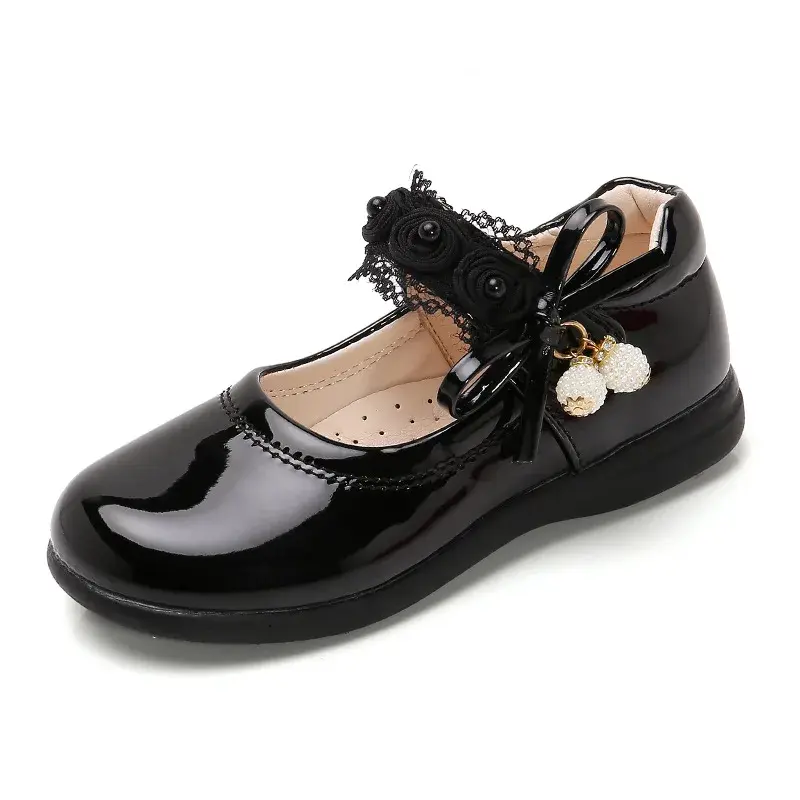 Kids Black Performance Shoes Soft Sole for Students Flat Shoes Casual Versatile 2024 New Kids Princess Shoes with Sweet Pendant