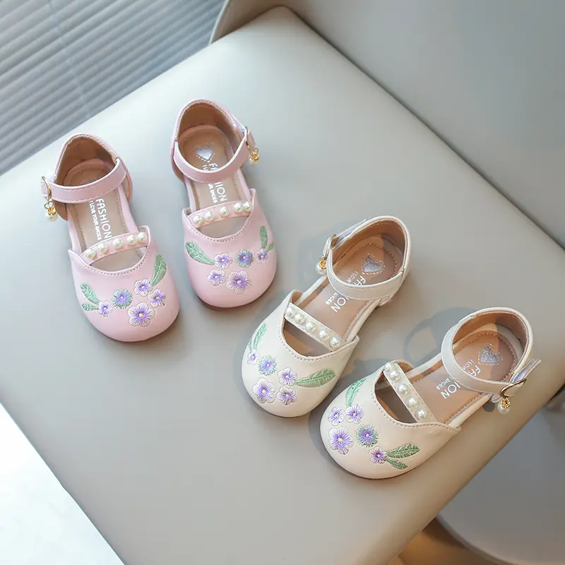 Girls Casual Shoes Kids Flats National Ethnic Embroidery Flowers with Pearls Beaded Princess Sweet Fashion Children Party Shoes