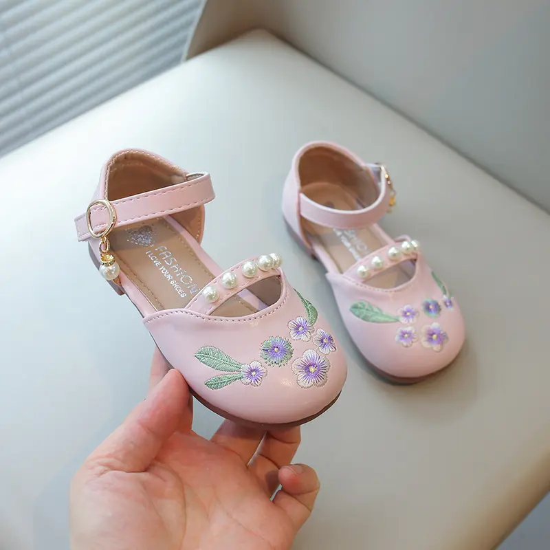 Girls Casual Shoes Kids Flats National Ethnic Embroidery Flowers with Pearls Beaded Princess Sweet Fashion Children Party Shoes