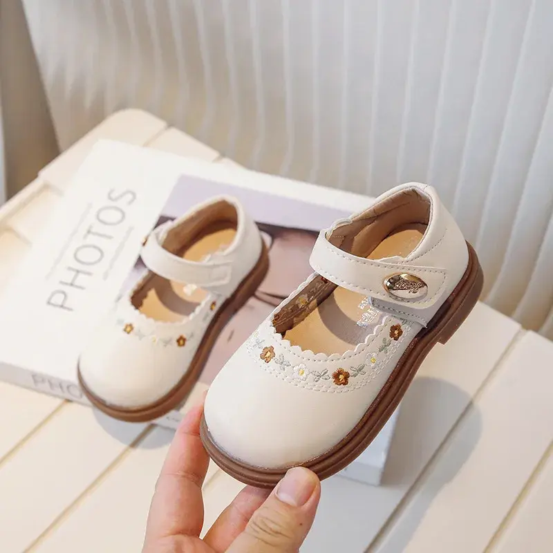 Kids Leather Shoe Fashion Embroidered Flower Girls' Flat Shoes Causal Versatile Spring Autumn Children Princess Shoes Non-slip