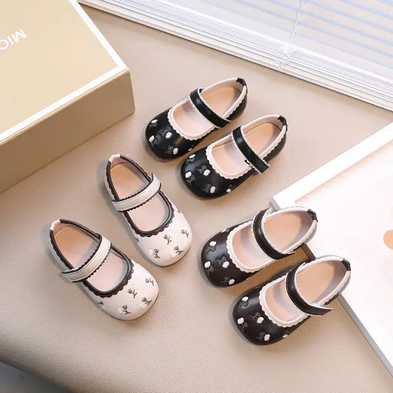 Baby Girls Leather Shoes Kids Casual Flats Children Casual Shoes with Embroidery Flowers Sweet Princess Soft Wedding Party Flats