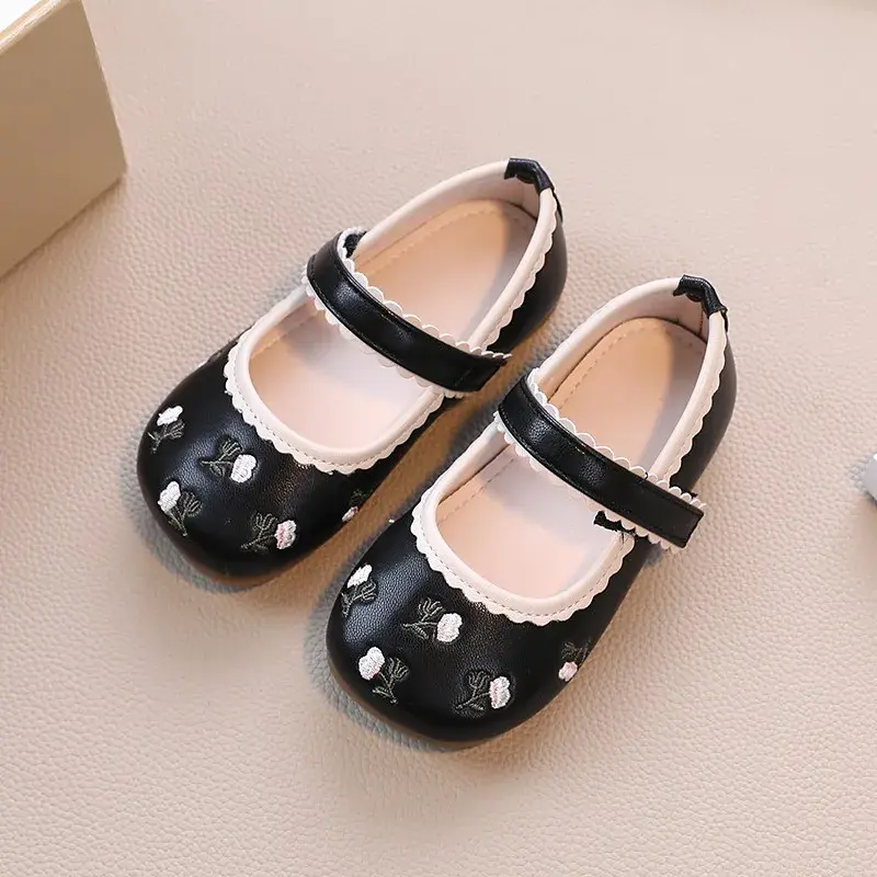 Baby Girls Leather Shoes Kids Casual Flats Children Casual Shoes with Embroidery Flowers Sweet Princess Soft Wedding Party Flats