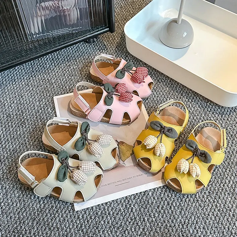 2025 Children Sandals for Girls Summer New Fashion Korean Style Soft Bottom Anti-slippery Versatile Cut-outs Princess Beach Shoe