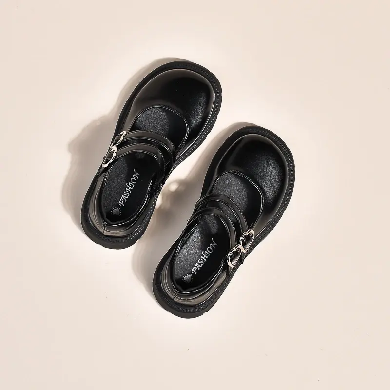 Girls Leather Shoes for Party Wedding Glossy Matte Children Performance Shoes with Love Big Kids Princess Mary Jane Shoes 2024