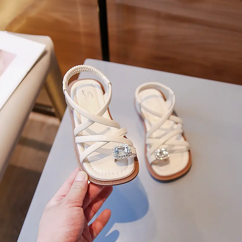 Summer Girls Flat Sandals Fashion Rhinestone Kids Clip-toe Slippers Non-slip Versatile Children Causal Beach Shoes Hollow-out
