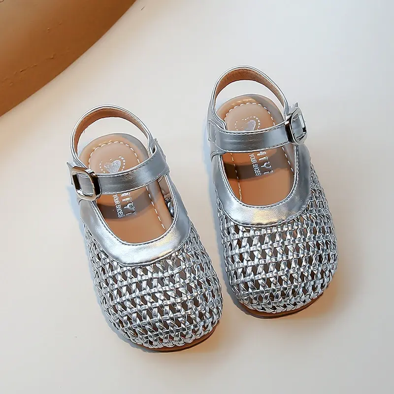 2025 Children Casual Sandals for Girls Summer New Fashion Korean Style Soft Sole Anti-slippery Versatile Cut-outs Princess Shoes