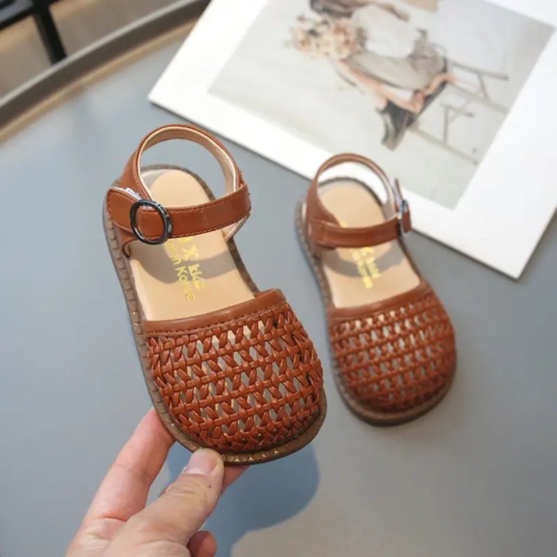 Kids Sandals for Girls Summer Princess Solid Color Cut-outs Flat Sandals Fashion Causal Children Toe-capped School Beach Sandals