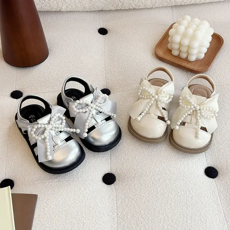 2025 Children Sandals for Girls Summer New Fashion Korean Style Soft Bottom Anti-slippery Princess Beading Cut-outs Beach Shoes