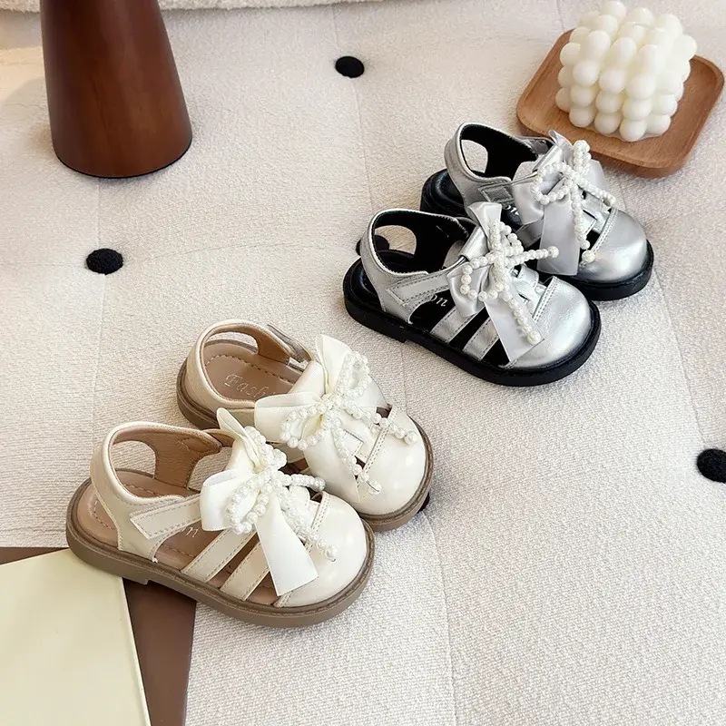 2025 Children Sandals for Girls Summer New Fashion Korean Style Soft Bottom Anti-slippery Princess Beading Cut-outs Beach Shoes