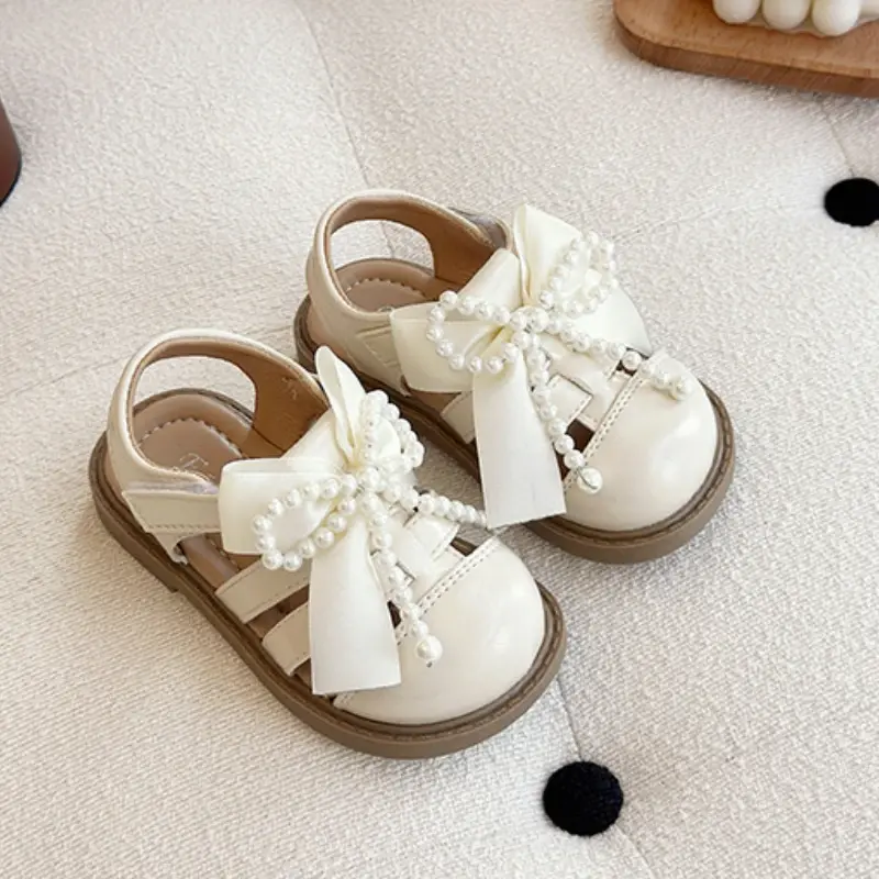 2025 Children Sandals for Girls Summer New Fashion Korean Style Soft Bottom Anti-slippery Princess Beading Cut-outs Beach Shoes