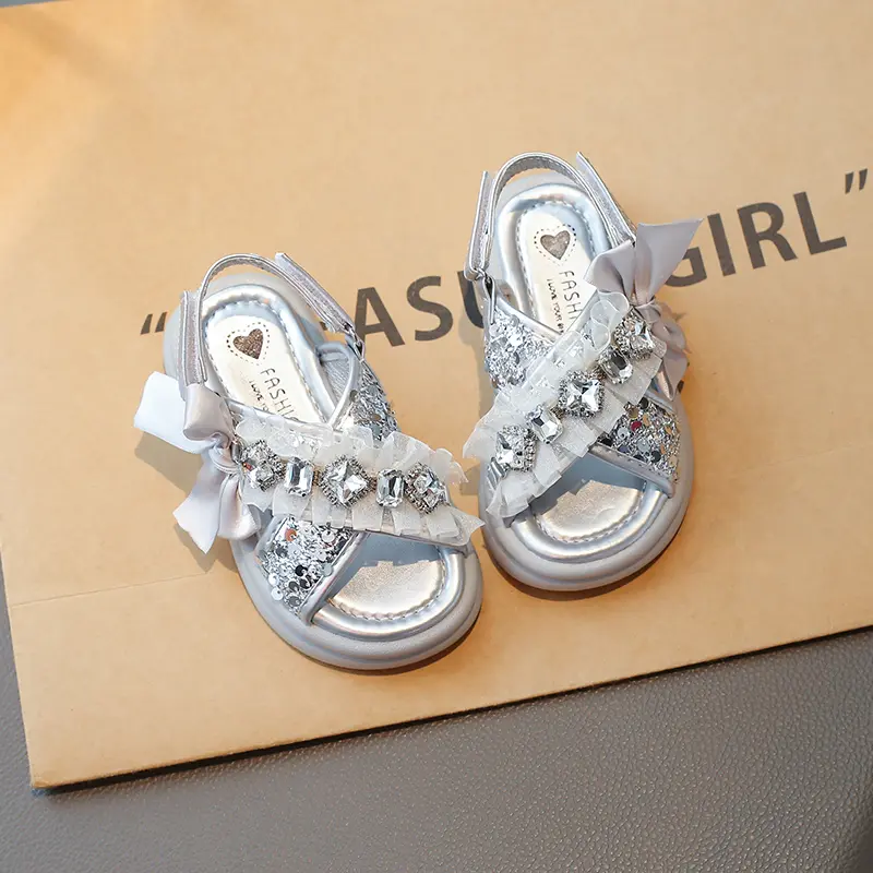 2025 New Girls Princess Sandals Summer Luxury Rhinestone Children Causal Shoes Chic Lace Kids Beach Sandals Open-toe Thick Soled