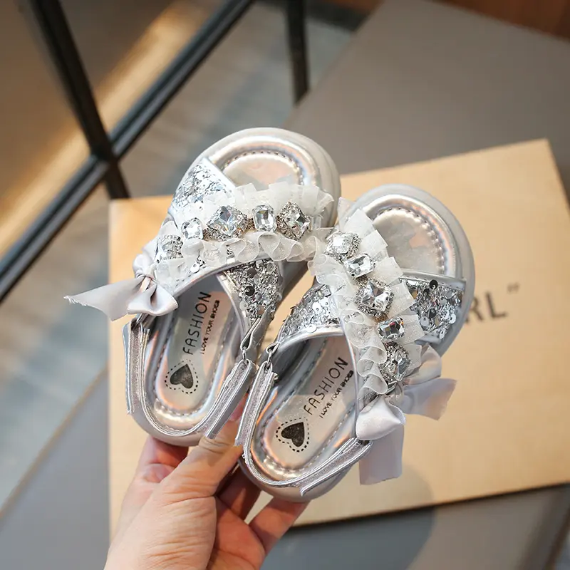 2025 New Girls Princess Sandals Summer Luxury Rhinestone Children Causal Shoes Chic Lace Kids Beach Sandals Open-toe Thick Soled