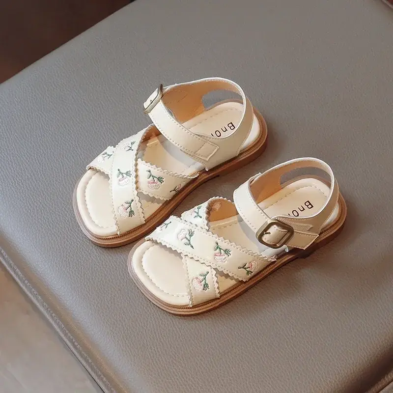 Girls Sandals Summer Ancient Style Children Princess Flat Sandals Fashion Embroider Flower Versatile Kids Open-toe Beach Shoes
