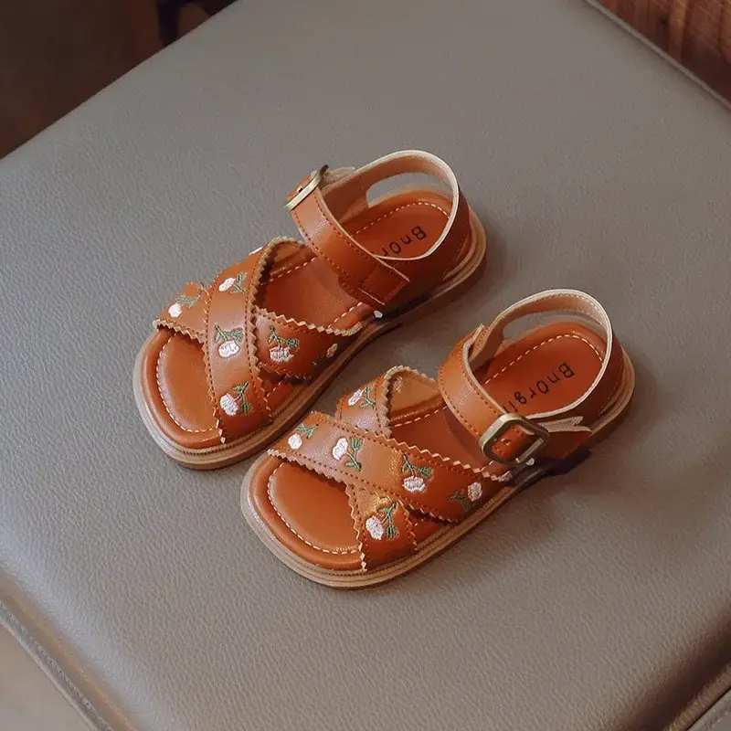 Girls Sandals Summer Ancient Style Children Princess Flat Sandals Fashion Embroider Flower Versatile Kids Open-toe Beach Shoes