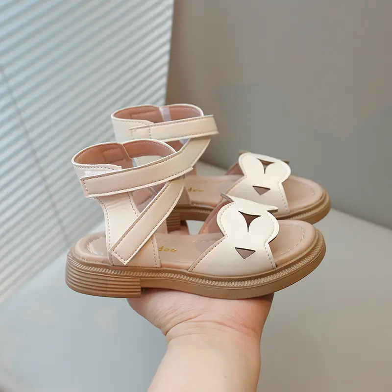 Girls Sandals Princess Sweet Gladiator Sandals 2024 Summer New Children Beach Shoes Ruffles Soft Simple Classic Flat Open Toes
