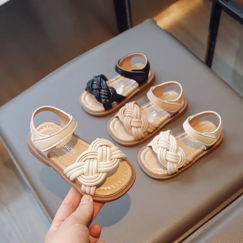 Children Fashion Girls Sandals Casual Weave Breatheable 2023 New Summer Beach Shoes Princess Flats Hook & Loop Chic Kids Korean