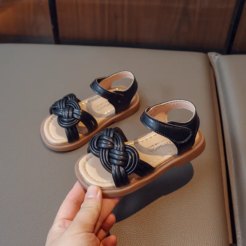 Children Fashion Girls Sandals Casual Weave Breatheable 2023 New Summer Beach Shoes Princess Flats Hook & Loop Chic Kids Korean