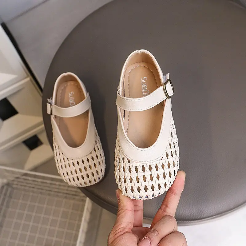 Girl Sandals Summer New Simple Children Fashion Flat Shoes Hollow-out Woven Style Kids Causal Beach Sandals Soft Soled Versatile