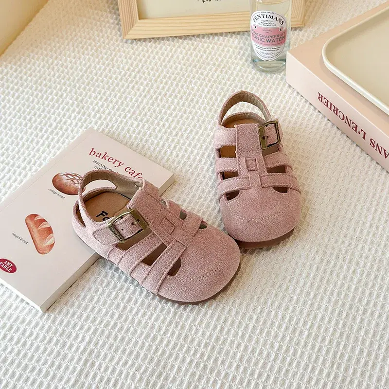2025 Children Sandals for Girls Boys Summer New Fashion Korean Style Soft Bottom Non-slip Versatile Chic Cut-outs Beach Shoes