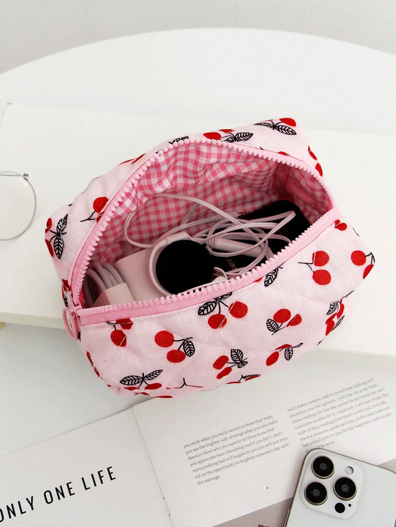 1 piece cherry bow makeup bag, fashionable and cute makeup bag, makeup brush storage octagonal bag, gift makeup bag