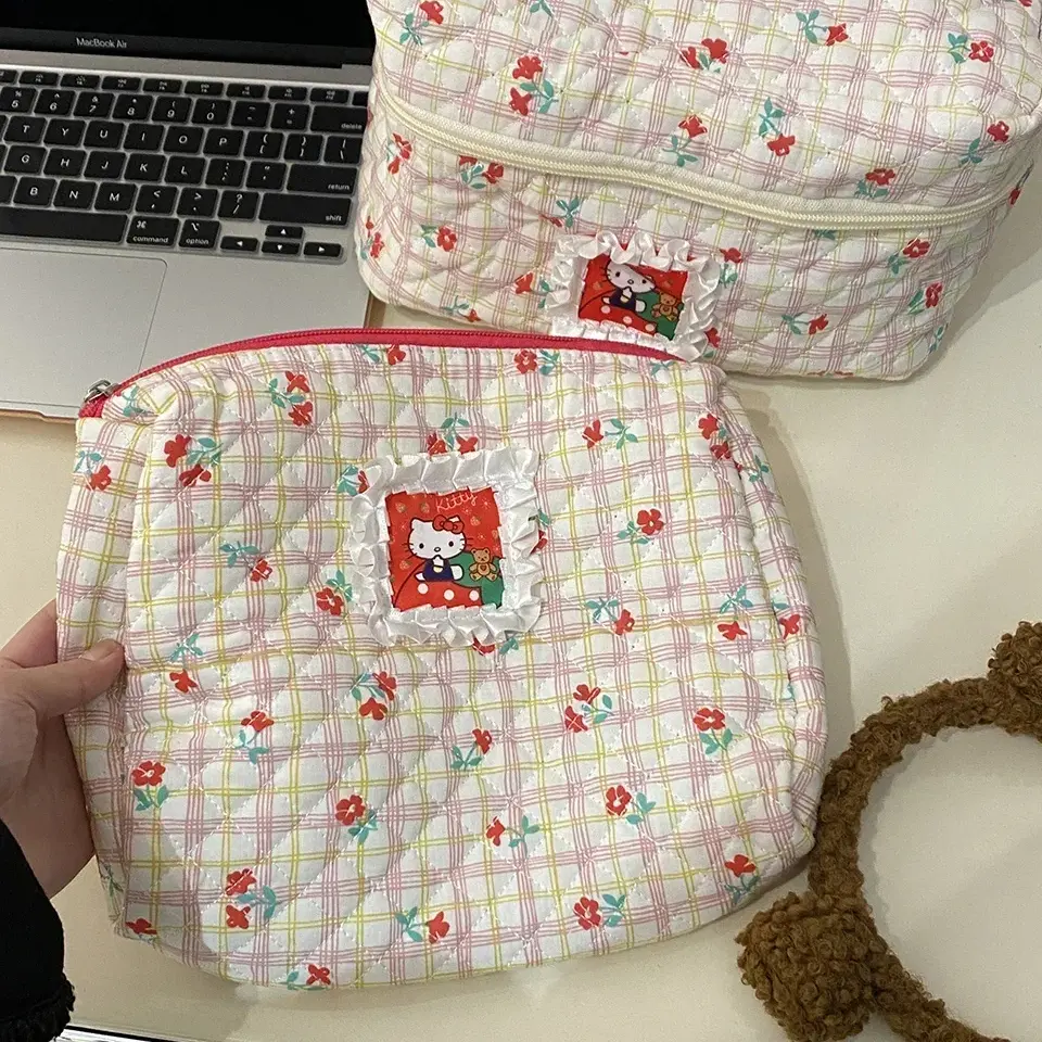 Women Cute Large Capacity Cat Prints Makeup Bag Ladies' Instagram Travel Portable Toilet Bag Student Pen Case