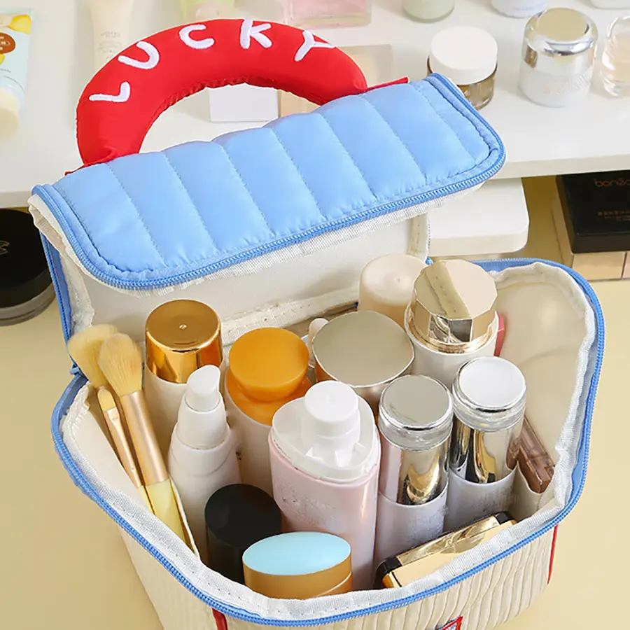 New cartoon house-shaped makeup bag  zipper-style large capacity handbag makeup bag  daily handbag cosmetics storage bag