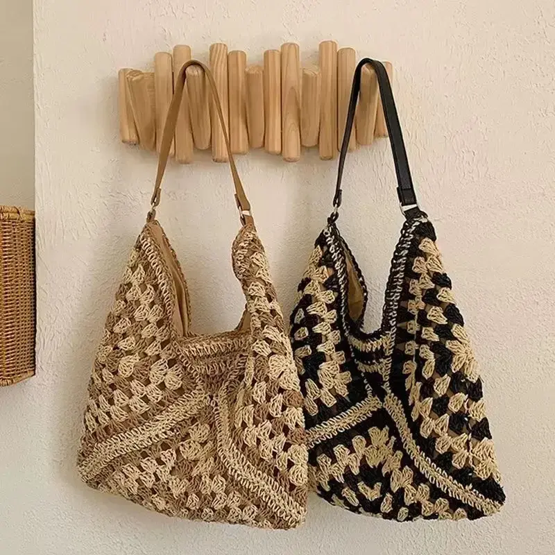 Popular Women's Woven Straw Shoulder Bag Medium Size Handbag with Handle for Beach Vacation Tote Large Capacity Beach Bags