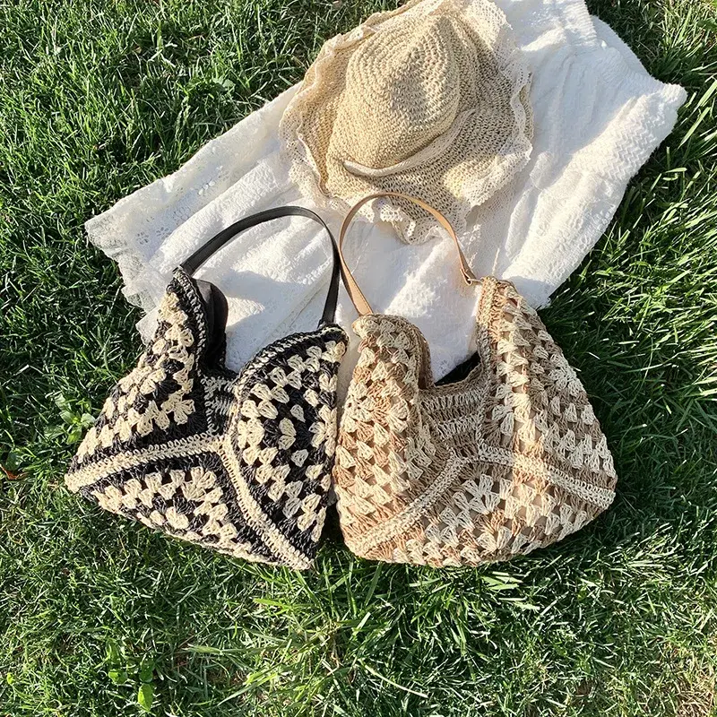 Popular Women's Woven Straw Shoulder Bag Medium Size Handbag with Handle for Beach Vacation Tote Large Capacity Beach Bags