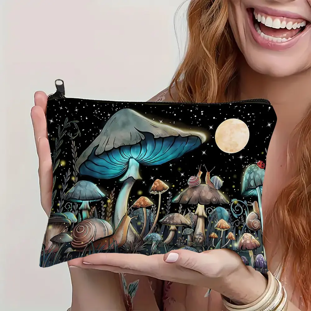 Mushroom Patterned Makeup Bag with Zipper Closure, Casual Style Large Toiletry Pouch for Women Poppy Cosmetic Bag for Travel Bag