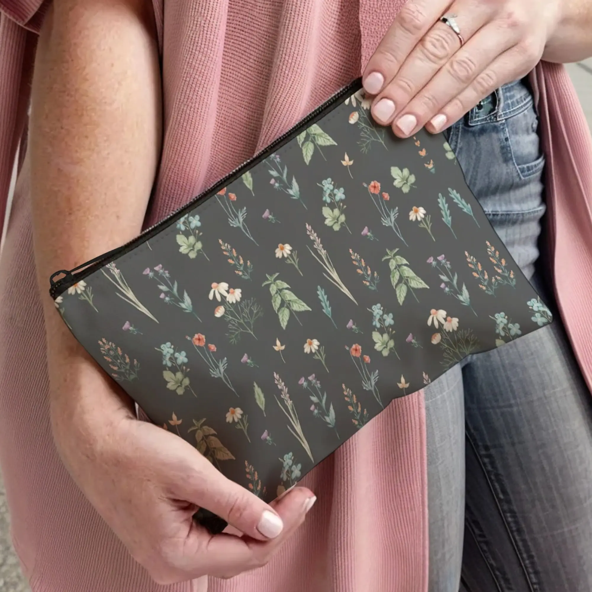 Vintage Botanical Specimen Canvas Makeup Bag Pressed Flower Prints with Scientific Labels Matte Texture for Nature Lovers