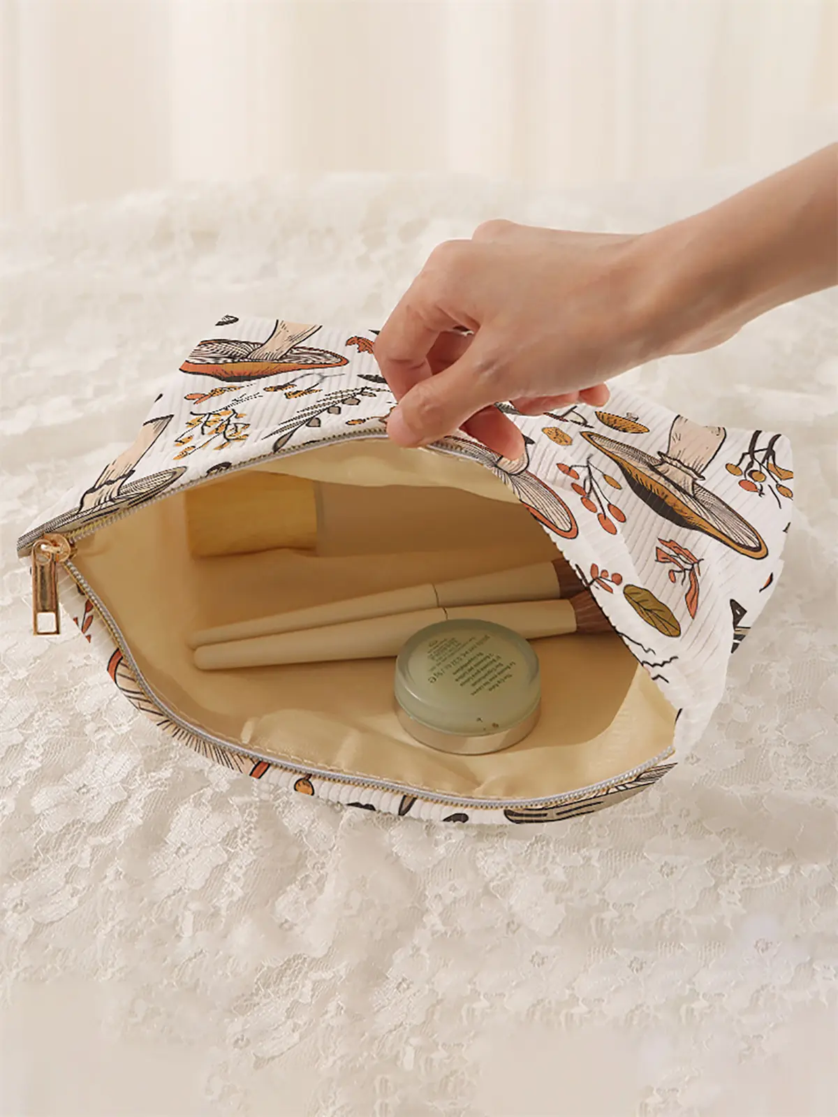 1 mushroom patterned corduroy makeup bag, lightweight zipper makeup storage box, multifunctional bag with lining