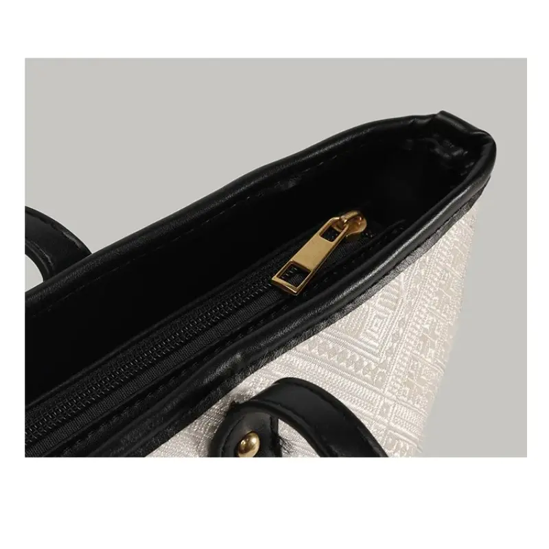 Niche design ethnic style Zhuang brocade pattern tote big bag women's 2025 new high-end texture commuter portable shoulder bag