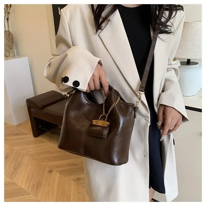 Crossbody Bags for Women Trendy PU Leather Hobo Fashion Travel Handbags with Adjustable Guitar Strap Shoulder Bucket Bags
