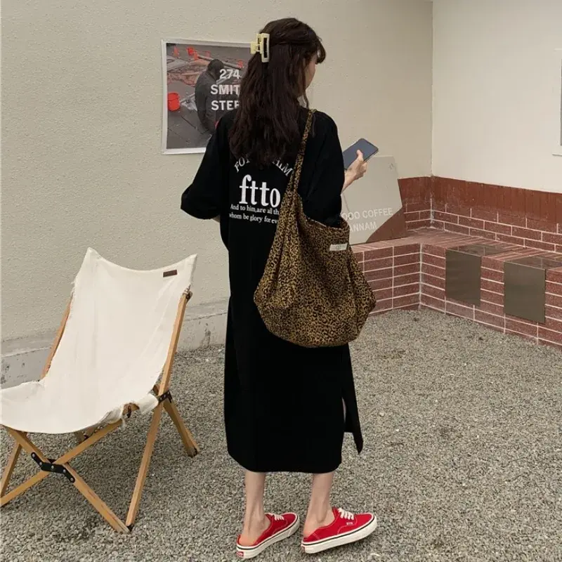 Summer Korean Style Plus Size Women's Loose Fit Side Slit Over Knee T-Shirt Dress Casual Simple Stylish Letter Print Dress