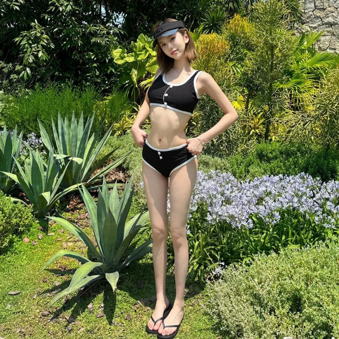 New 2025 Women's INS Style Swimwear Thermal Spa Vacation Slimming Bikini Set Short Skirt Separate High-End Sensation
