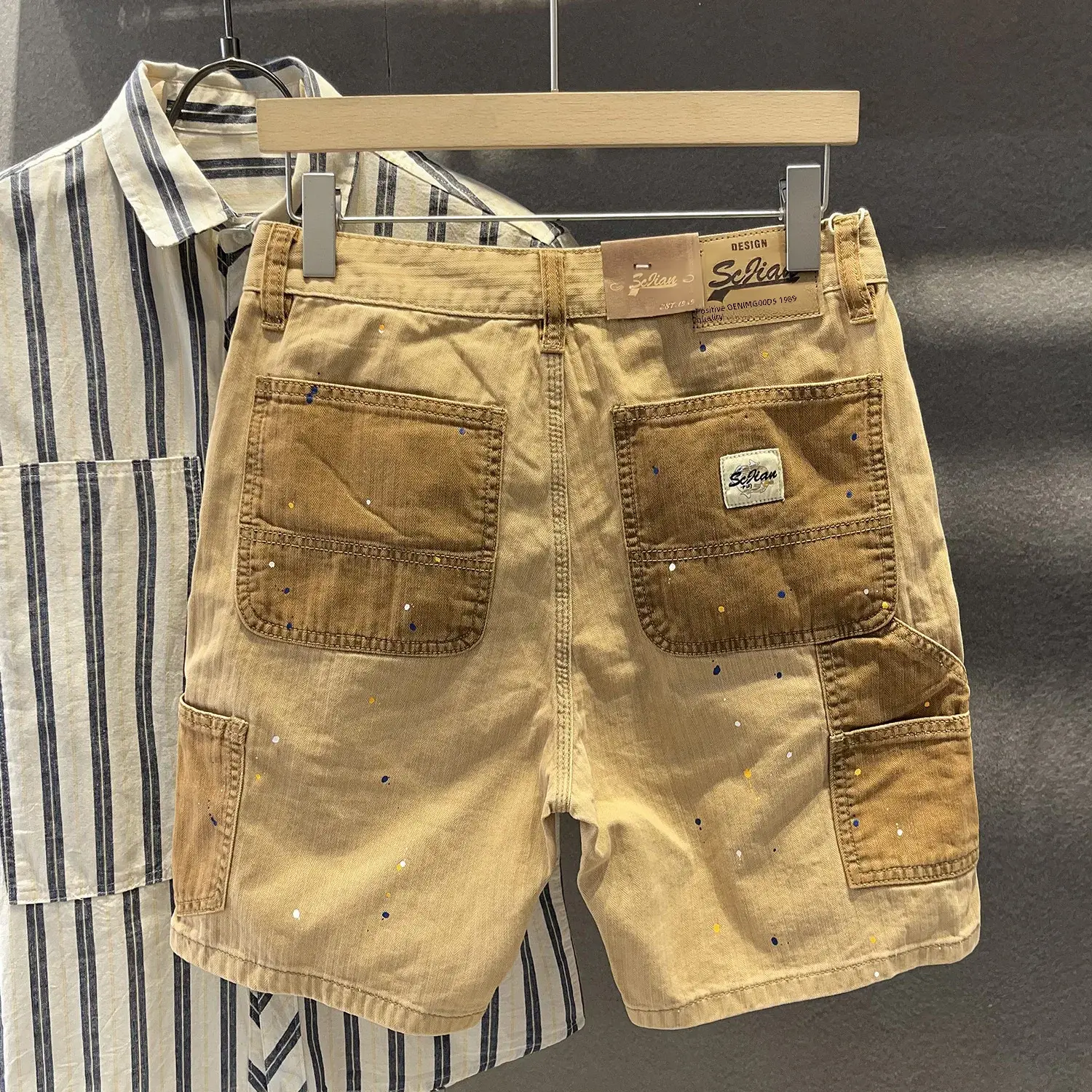 Fashionable Spliced Casual Shorts For Men Loose-fit Straight-leg Graffiti Style High-end Half-pants Wear-resistant