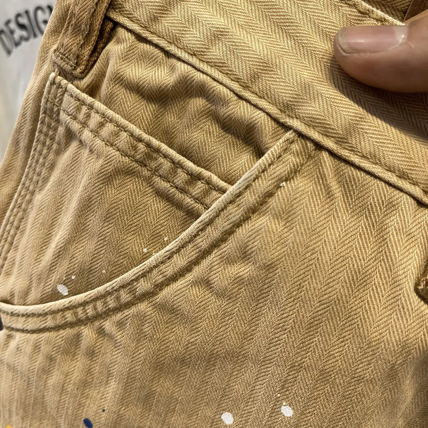 Fashionable Spliced Casual Shorts For Men Loose-fit Straight-leg Graffiti Style High-end Half-pants Wear-resistant