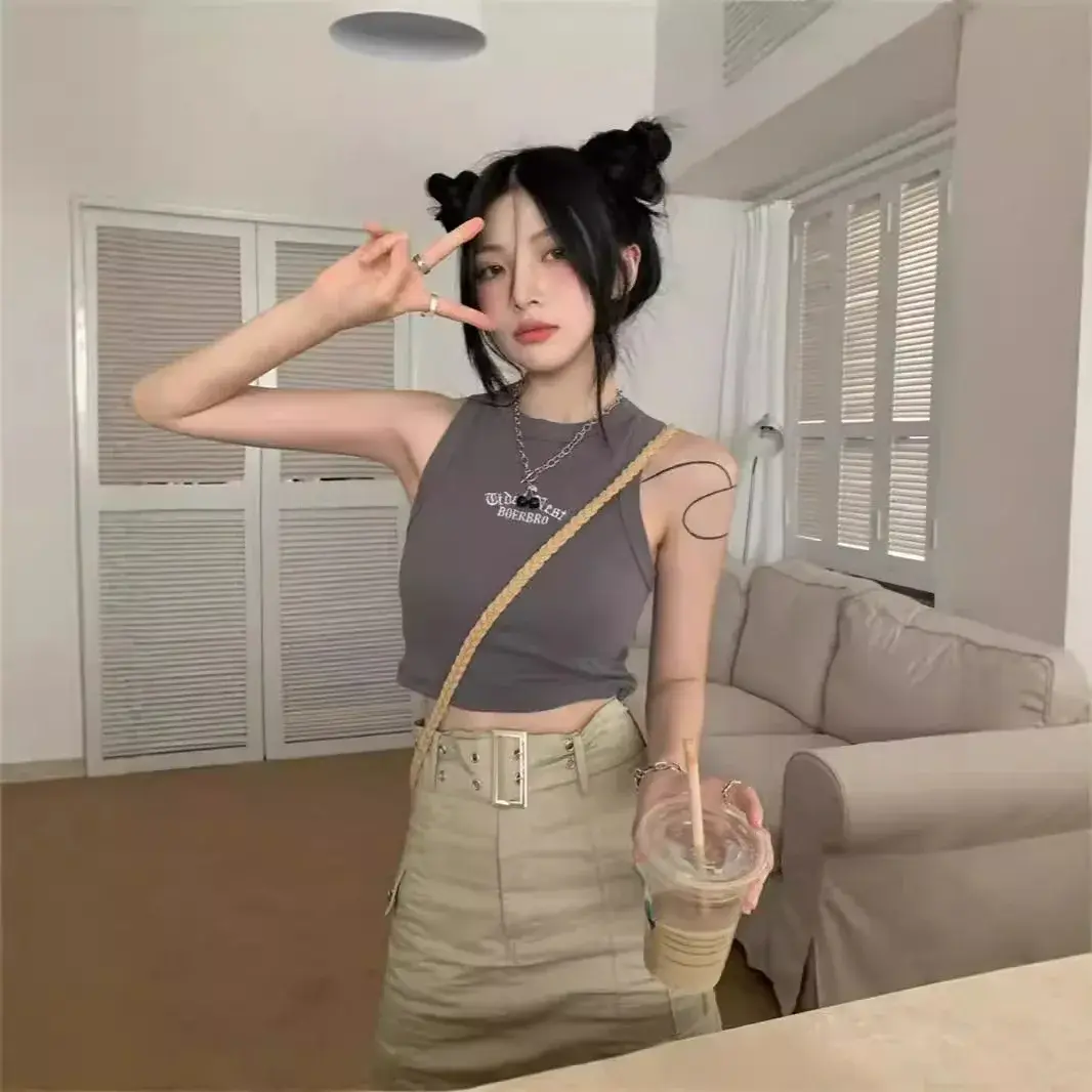 New Ice Silk Sunscreen Jacket Women's Loose-Fit UV Protection Outerwear Summer 2024 Style Lightweight Vest Strapless Top