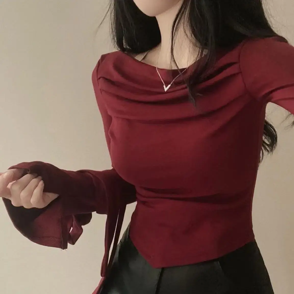 Korean Style ChicAutumnslims Women's Off-Shoulder Long Sleeve T-Shirt Slimming Sexy Cropped Pleated Base Top For Fashion