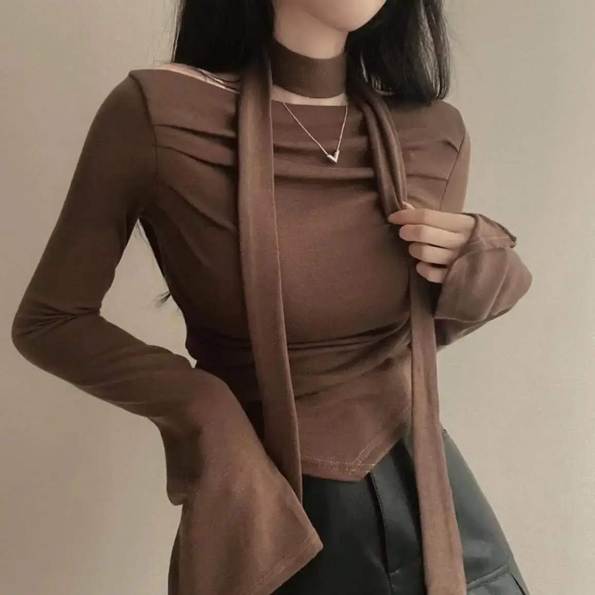 Korean Style ChicAutumnslims Women's Off-Shoulder Long Sleeve T-Shirt Slimming Sexy Cropped Pleated Base Top For Fashion