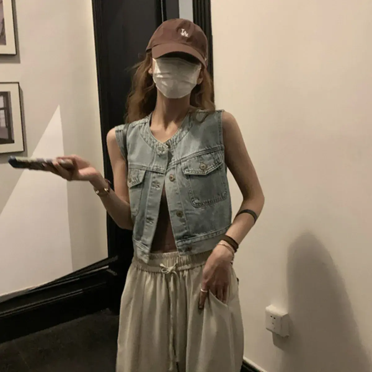 Retro Short Denim Vest Women's Summer 2025 New Loose Sleeveless Shoulder Pad Top Trendy Outerwear Casual Fashion Vest