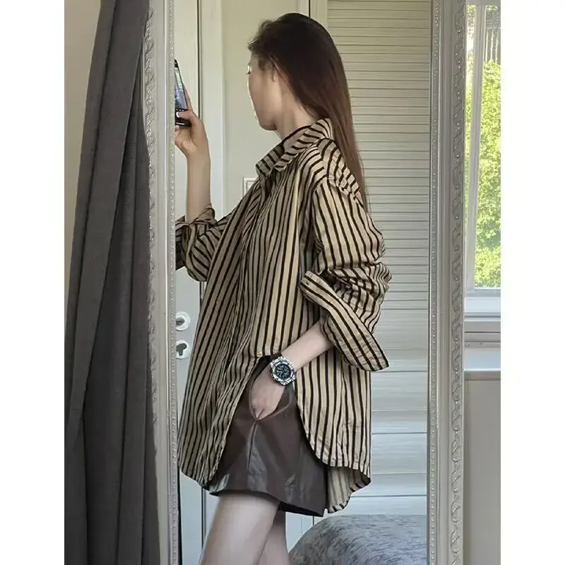 Elegant Loose Women's Shirt Spring Summer New Style French Vintage Top Beautifully Draped Slit Design High-End Striped Pattern