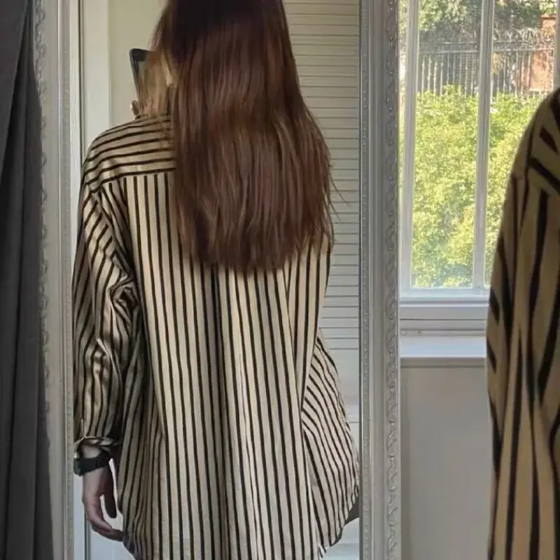 Elegant Loose Women's Shirt Spring Summer New Style French Vintage Top Beautifully Draped Slit Design High-End Striped Pattern