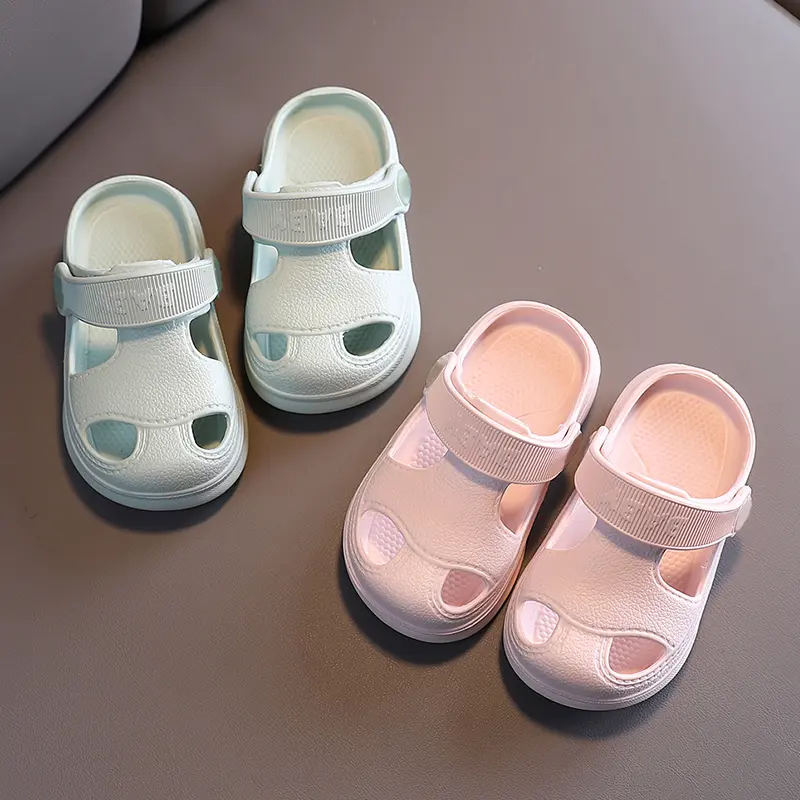 Summer New Baby Hole Shoes 2025 Children Nice Non-slip Soft Floor Old Boys Girl Beach Sandals 1 -5 Years