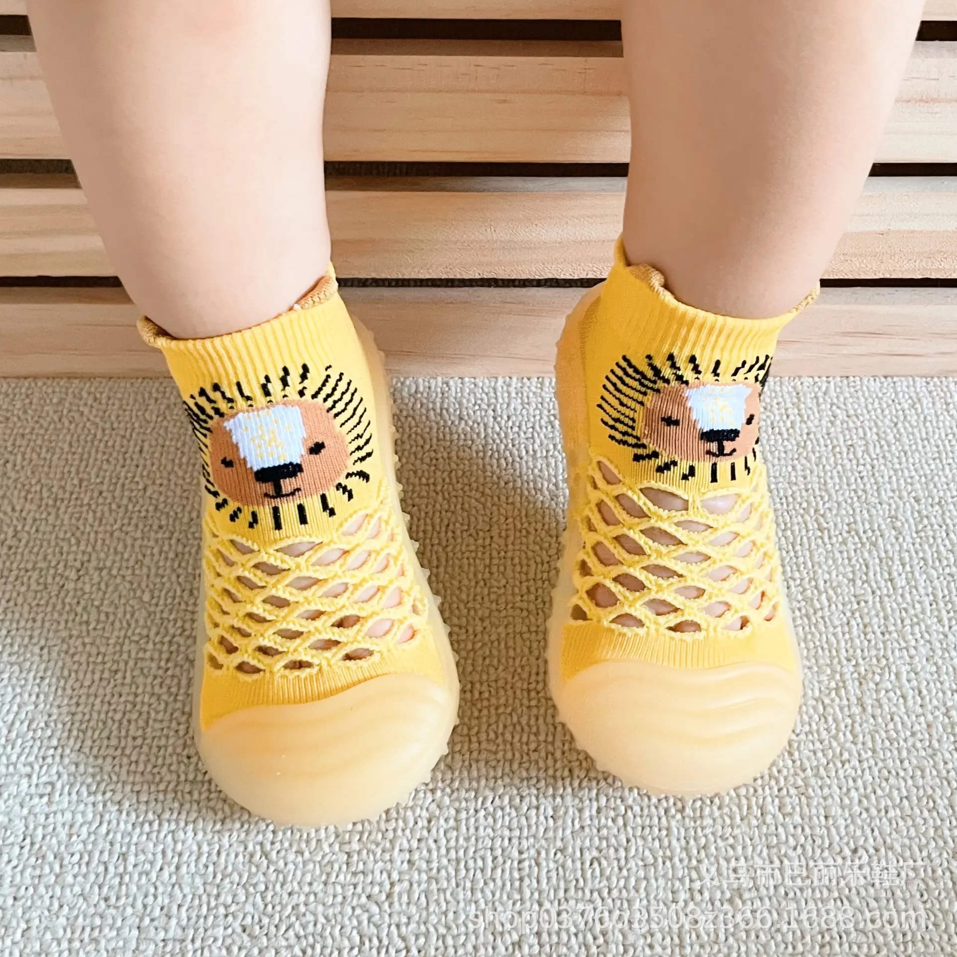 Children's Walking Shoes Baby Floor Shoes Baby Socks Shoes Non Slip Indoor Soft Sole Mesh Surface Thin Sandals One Foot Pedal